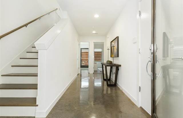 1833 Euclid Avenue Gallery 4