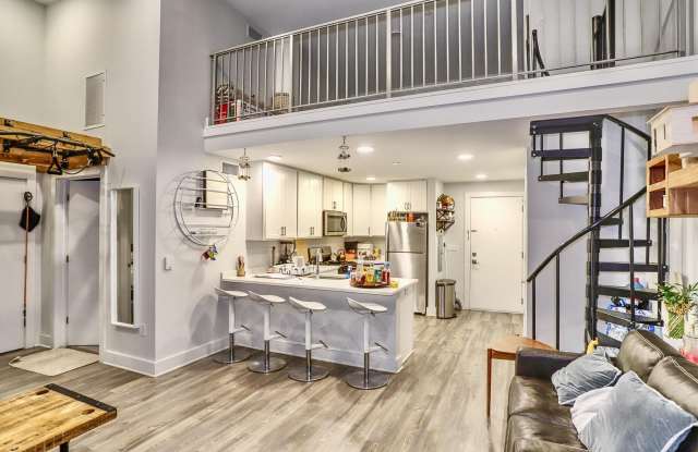 660 GRAND ST photos photos