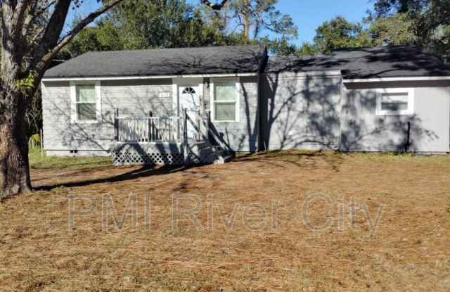 821 Stanwick Rd photos photos