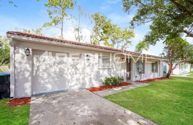 5543 Minaret Court Gallery 1