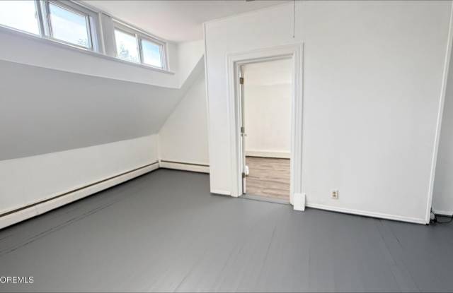 80 Shore Boulevard Gallery 4