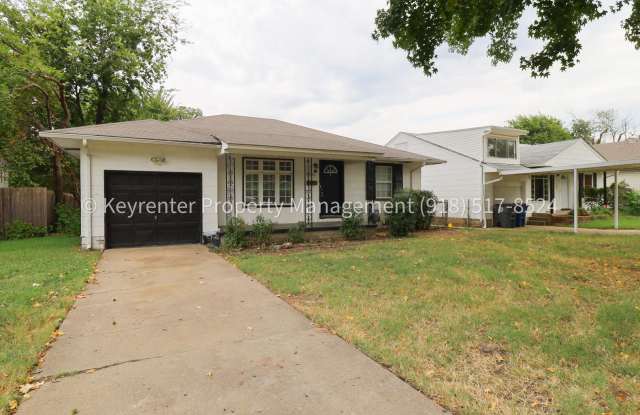 Charming 3-Bed Tulsa Home with Hardwood Floors & Fully Fenced Yard Gallery 4