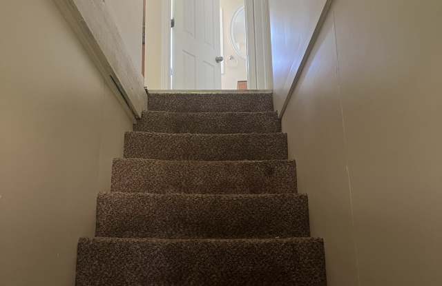 87 1/2 Waterford Street - B photos photos
