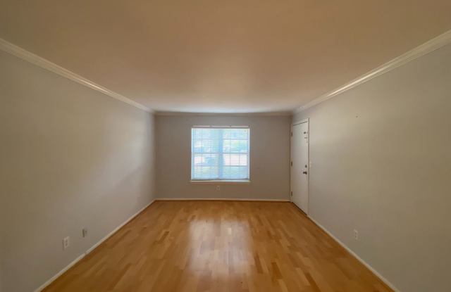 2030 Montreat Circle Unit B Gallery 3