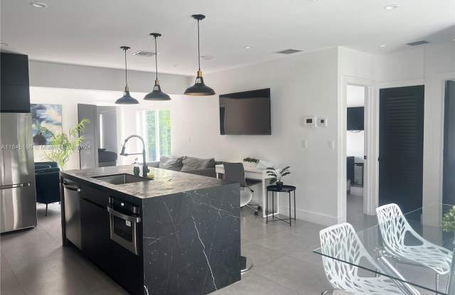 15 NW 52nd St photos photos