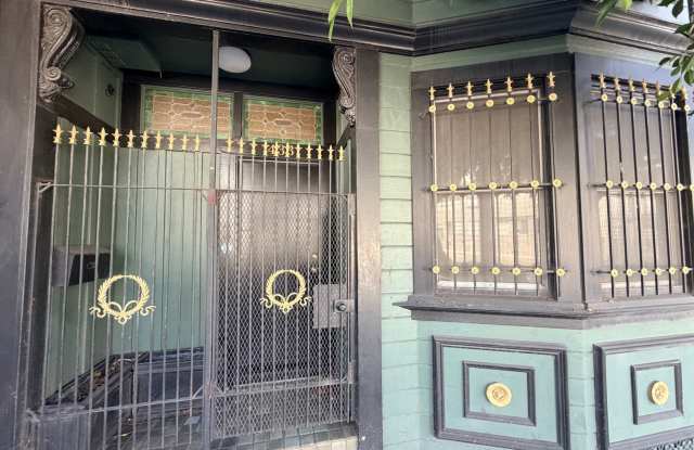 Light-Filled 2-Bedroom Loft Home with Private Deck & Garage Parking | South Park Gallery 1