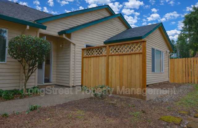 430 NE 176th Ave photos photos