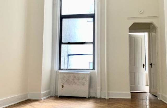 14 E 80TH ST. - 14 East 80th Street, New York City, NY 10075