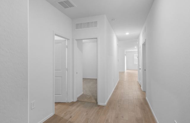 18351 W Hackamore Dr Gallery 4