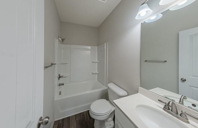 Modern 3BR Home with Spacious Loft, Covered Patio & Private Wooded Backyard Gallery 4