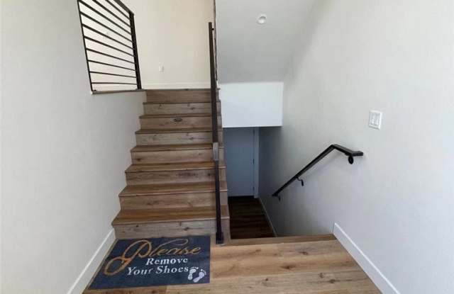 501 N Santa Anita Avenue Gallery 2