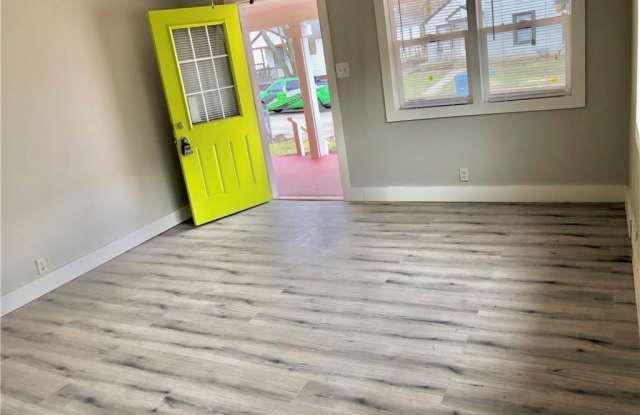 4222 Crittenden Avenue Gallery 2