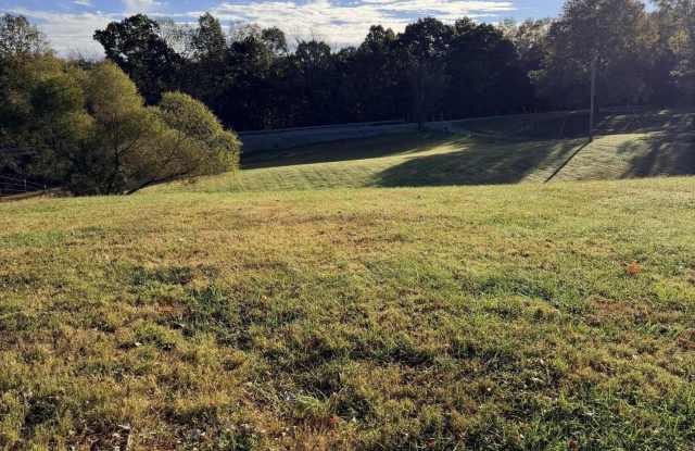 14995 N Madisonville Road Gallery 1