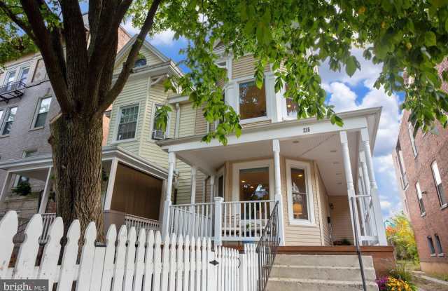 215 T Street NE photos photos