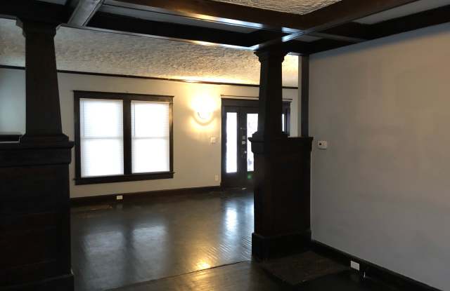 2939 Broadway St Gallery 4