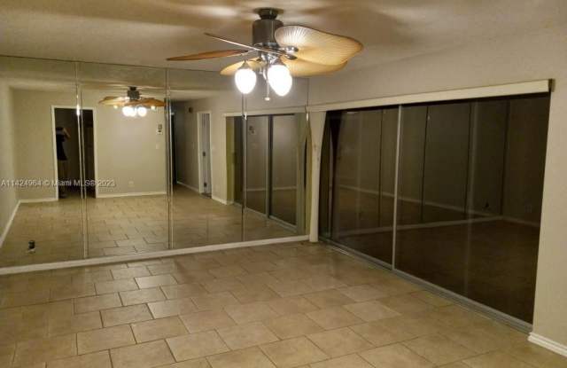 163 West Ct Gallery 2