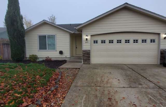 3 Bedroom, 2 Bathroom Home with a 2 Car Garage! photos photos