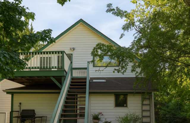 828 Blake Ave photos photos