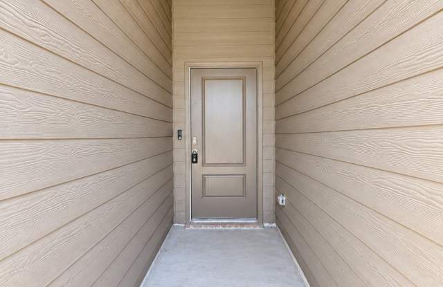 705 Cottonwood Way Gallery 1