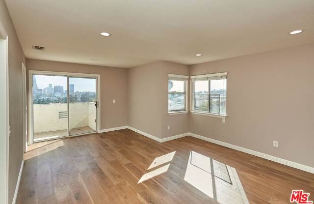 1003 FIGUEROA Terrace Gallery 4