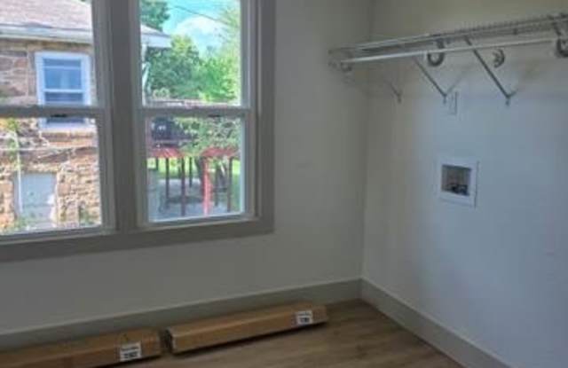 815 N Wilson Avenue Gallery 3