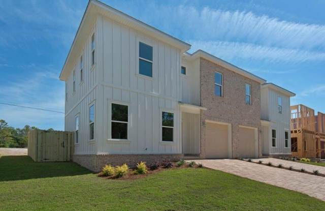 431 Adams Avenue - 431 Adams Avenue, Valparaiso, FL 32580 431 Adams Avenue - 431 Adams Avenue, Valparaiso, FL 32580