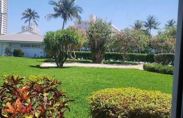 2700 Banyan Road Gallery 3
