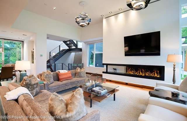 1520 Homestake Drive Gallery 3