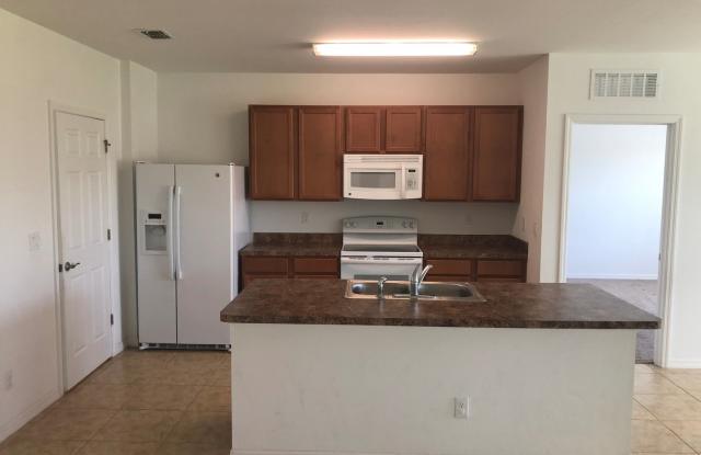 3 bedroom 2 bath single family home Gallery 3
