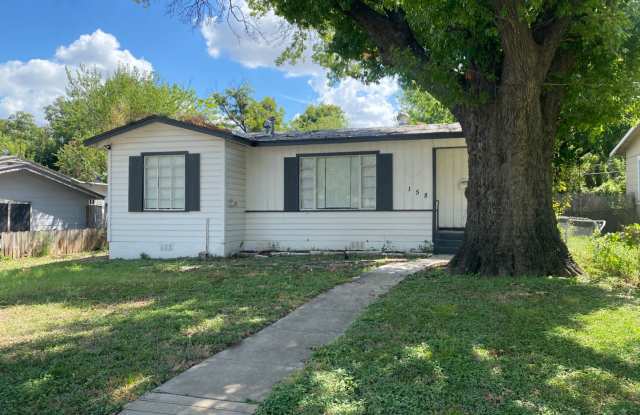 Seller Finance or Lease 3 bd | 2 ba Available Now! Located near Basse Rd/Blanco Rd minutes from Alamo Quarry! Gallery 3