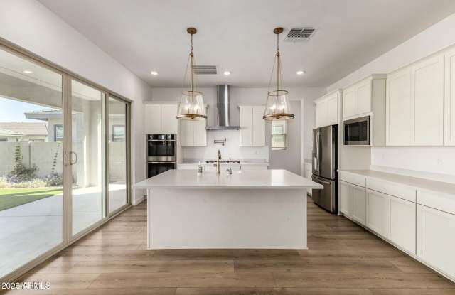 22632 E SADDLE Way Gallery 1