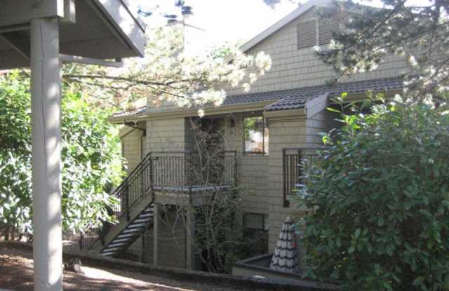 Mountain Park 2-Bedroom Condo with Spacious Kitchen, Private Deck, Pool & Community Amenities Gallery 1