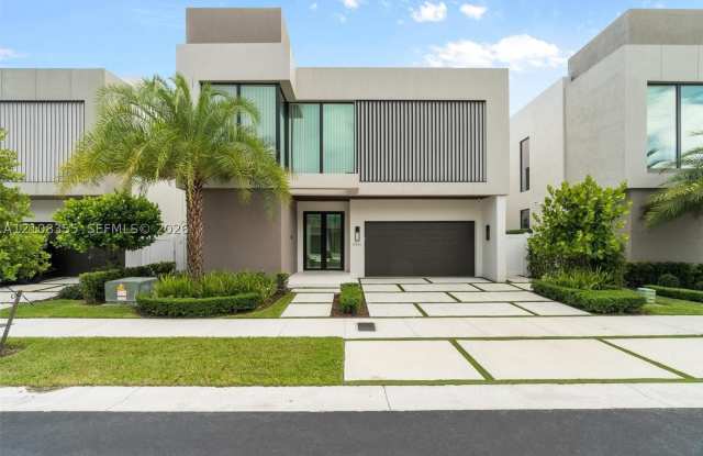 10536 NW 67th Ter Gallery 2
