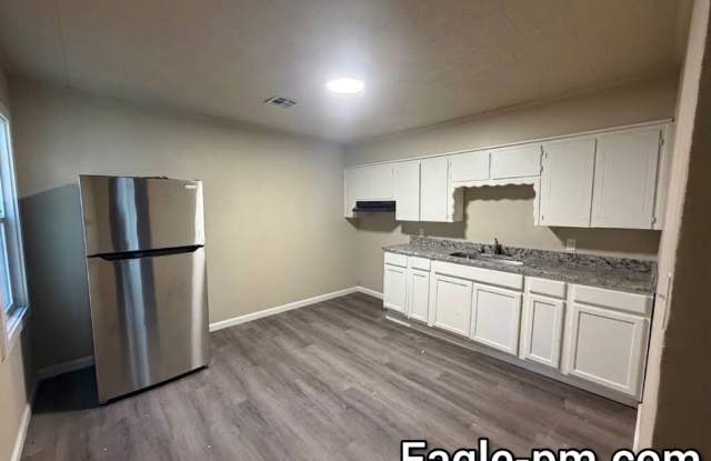 3 Bed 1 Bath Home for Rent Gallery 4