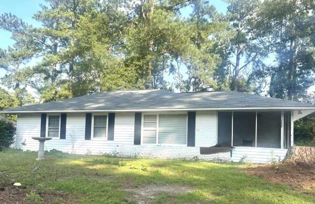1228 Alfred Street NE - 1228 Alfred Street Northeast, Aiken, SC 29801