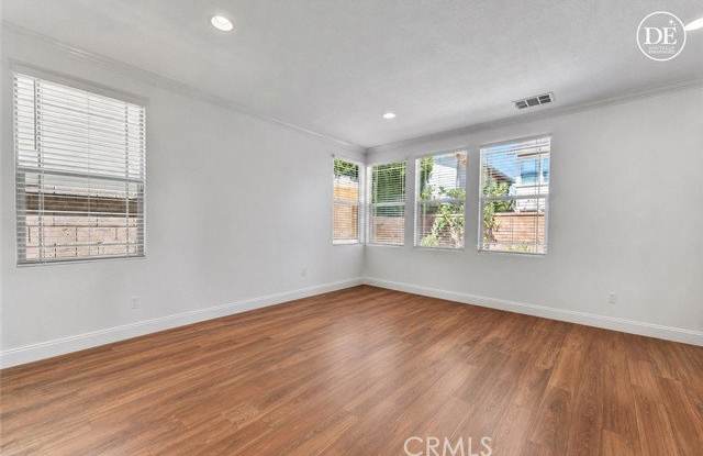 135 Willowbend Gallery 3