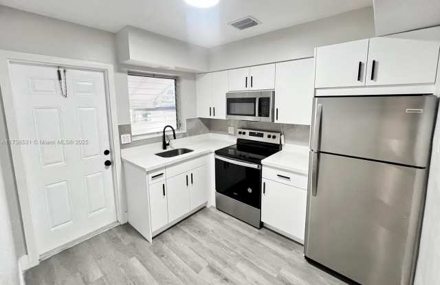226 SW 6th St photos photos