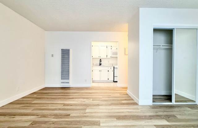 917 S Kenmore Ave photos photos