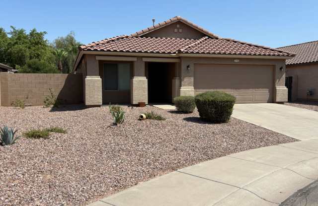Single level, fully furnished 3bd home Gallery 1