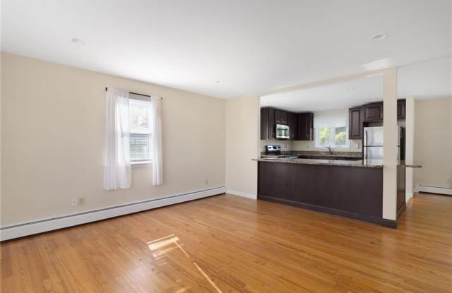 9 Chestnut Hill Road Gallery 3