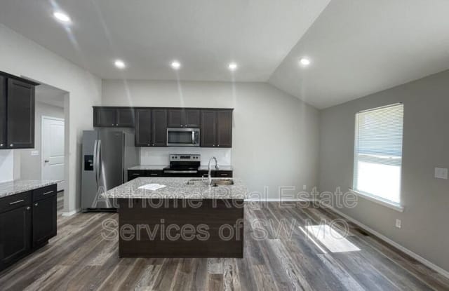 613 Southgate photos photos