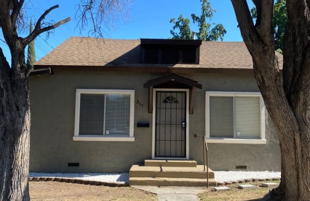 317 N Palm St - 317 North Palm Street, Turlock, CA 95380