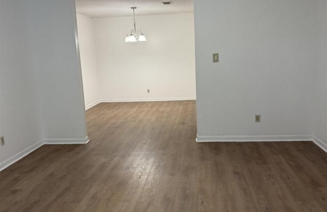 8370 Carl Dean unit: 206 Gallery 2