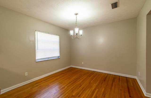 5943 Jaguar Dr W Gallery 4
