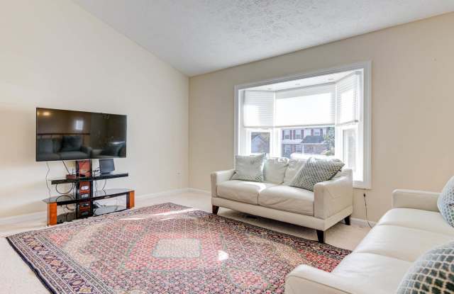340 SAMANTHA DRIVE Gallery 2