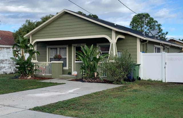 2105 W CARMEN STREET - 2105 West Carmen Street, Tampa, FL 33606