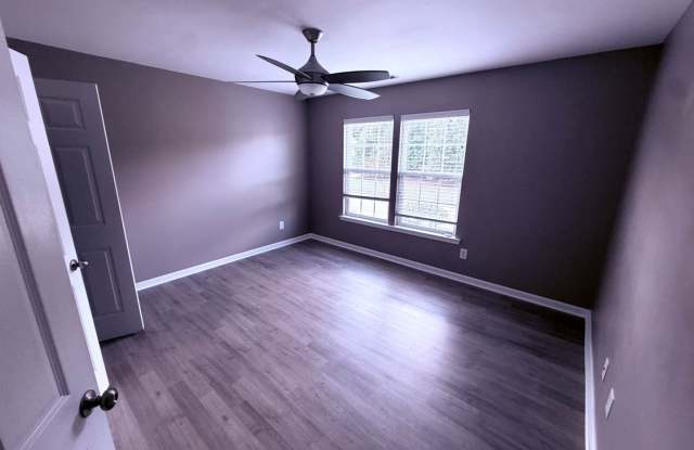 Beautiful Home in a Convenient Location! Gallery 3