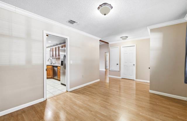 8411 Aristotle Gallery 4