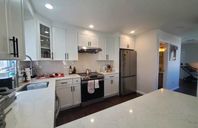 42 Mariners Lane photos photos