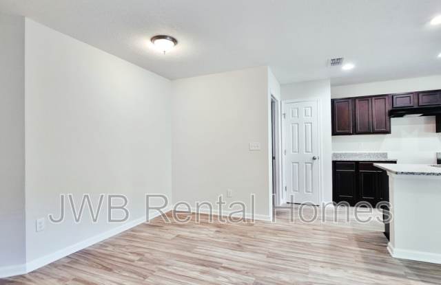 7920 Pipit Ave Gallery 4